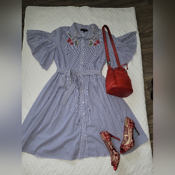 Eloquii Dresses & Skirts - Eloquii Blue Striped Shirt with Floral Embroidery Size22 Used Excelent Condition